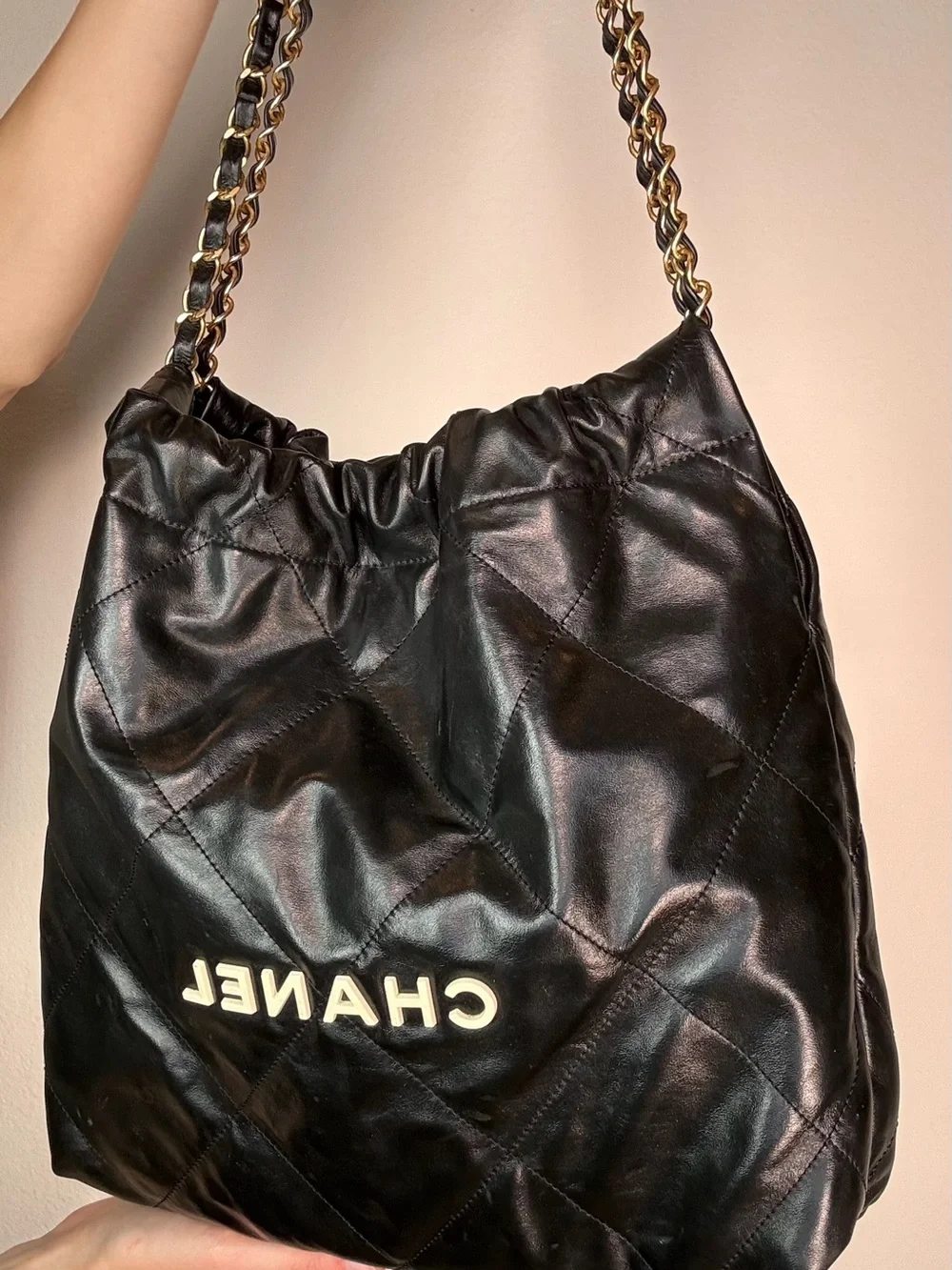 CHANEL 22 black